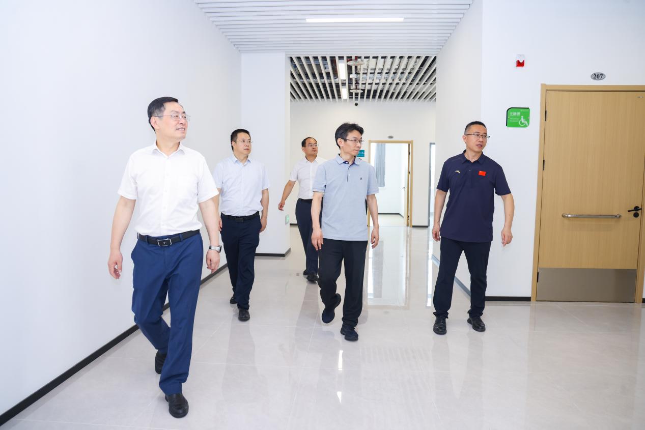 适逢中国共产党成立105周年的重要时